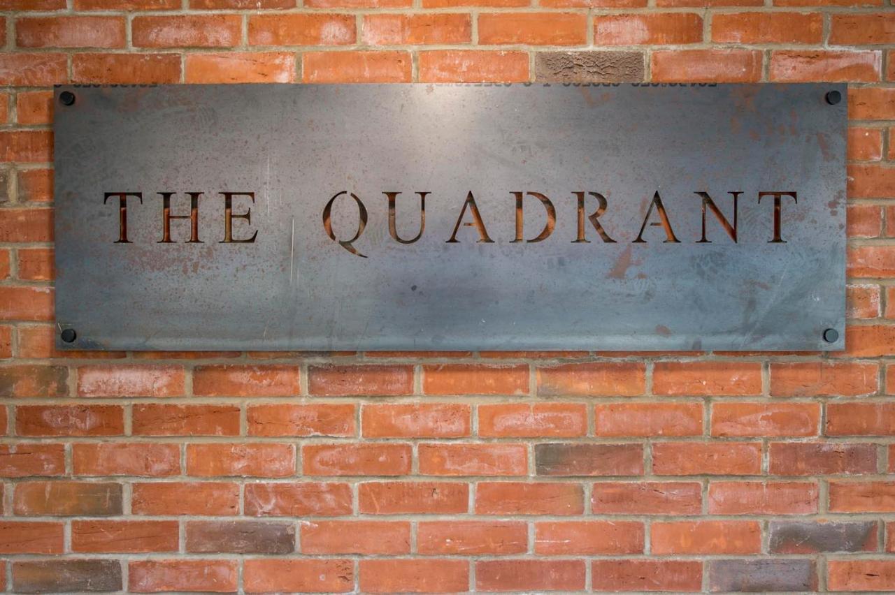 The Quadrant - The Garret Apartment Йорк Екстериор снимка